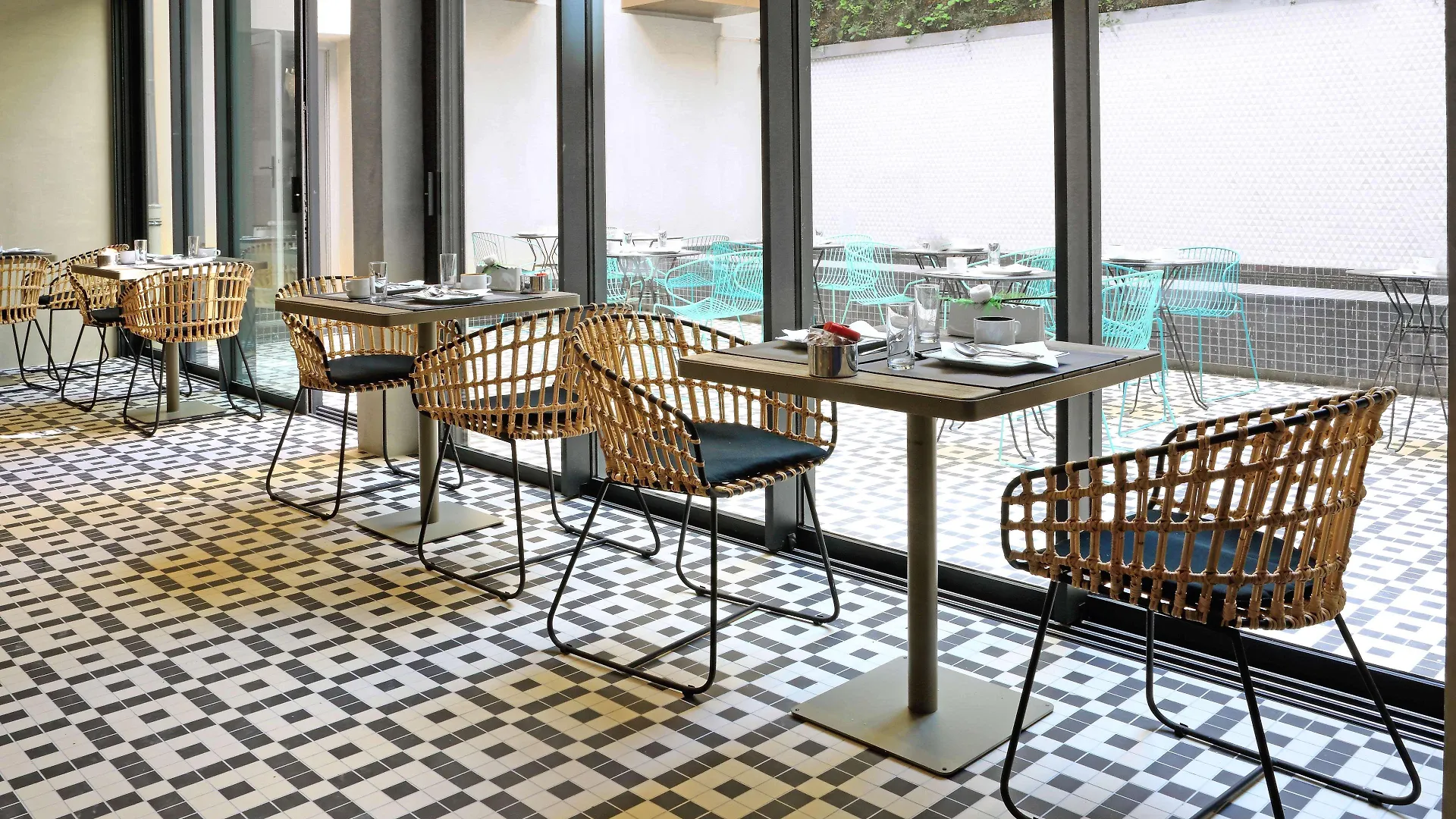 Best Western Plus Hotel La Joliette Marseille 4*,